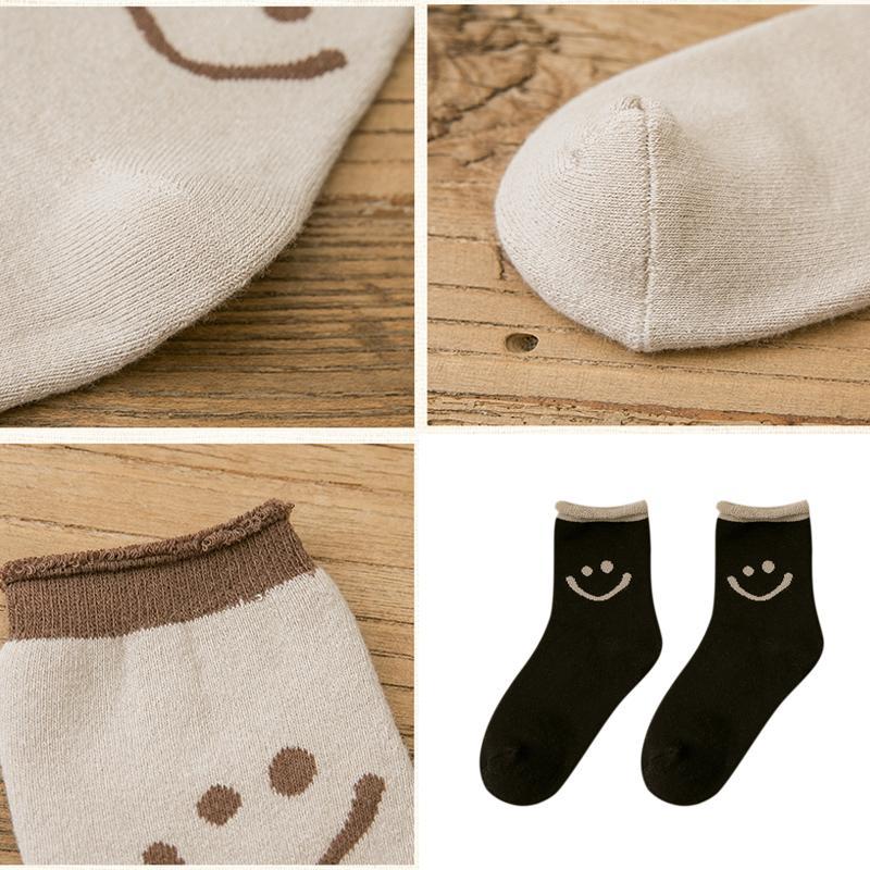 Chaussettes En Coton Mignonnes Avec Des Visages Souriants (5 PCs)